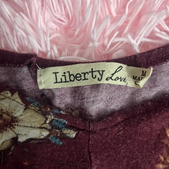 Floral shirt - Picture 3 of 4